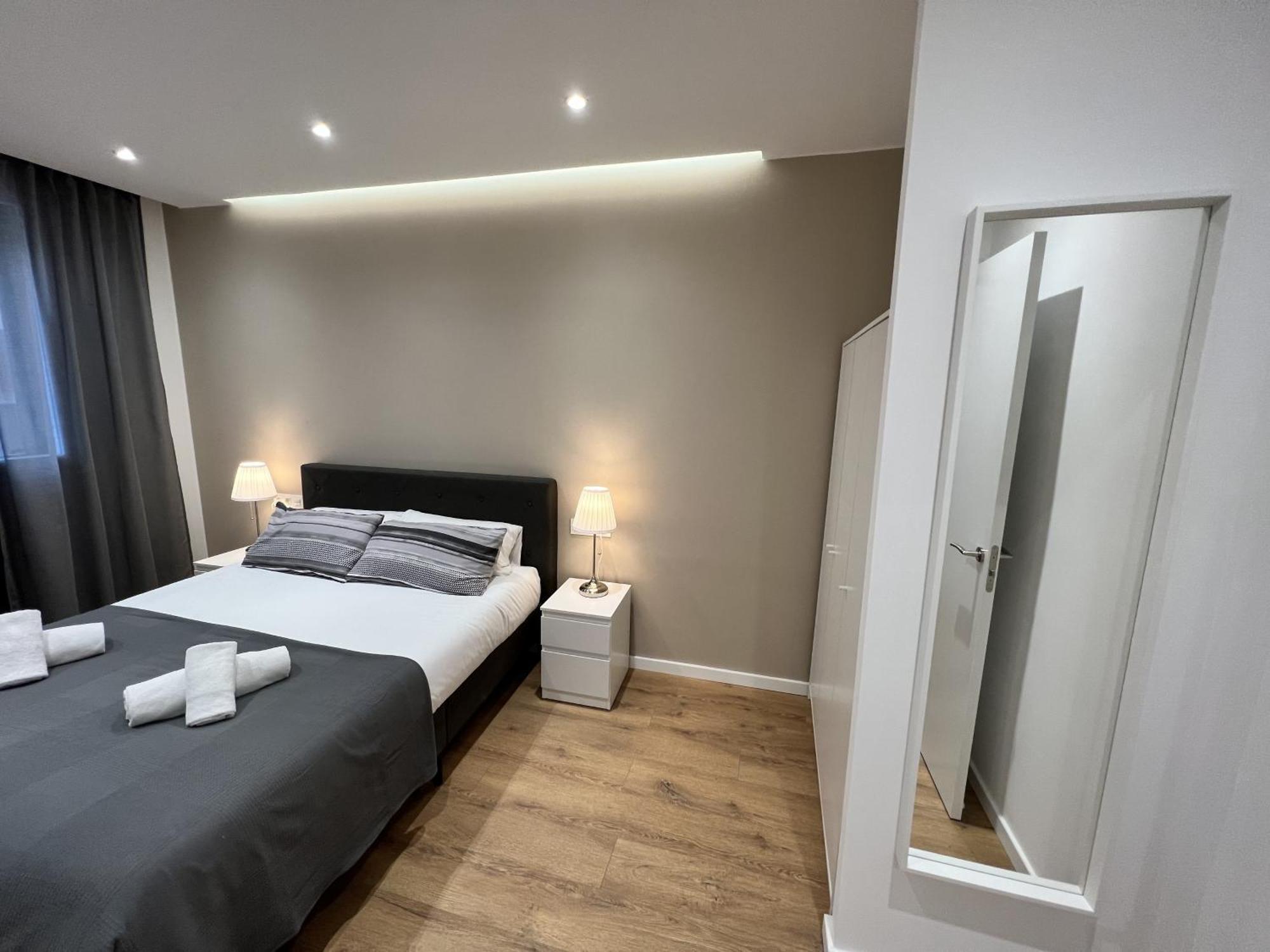 Apartamenticos Plaza Las Armas III Zaragoza Bagian luar foto