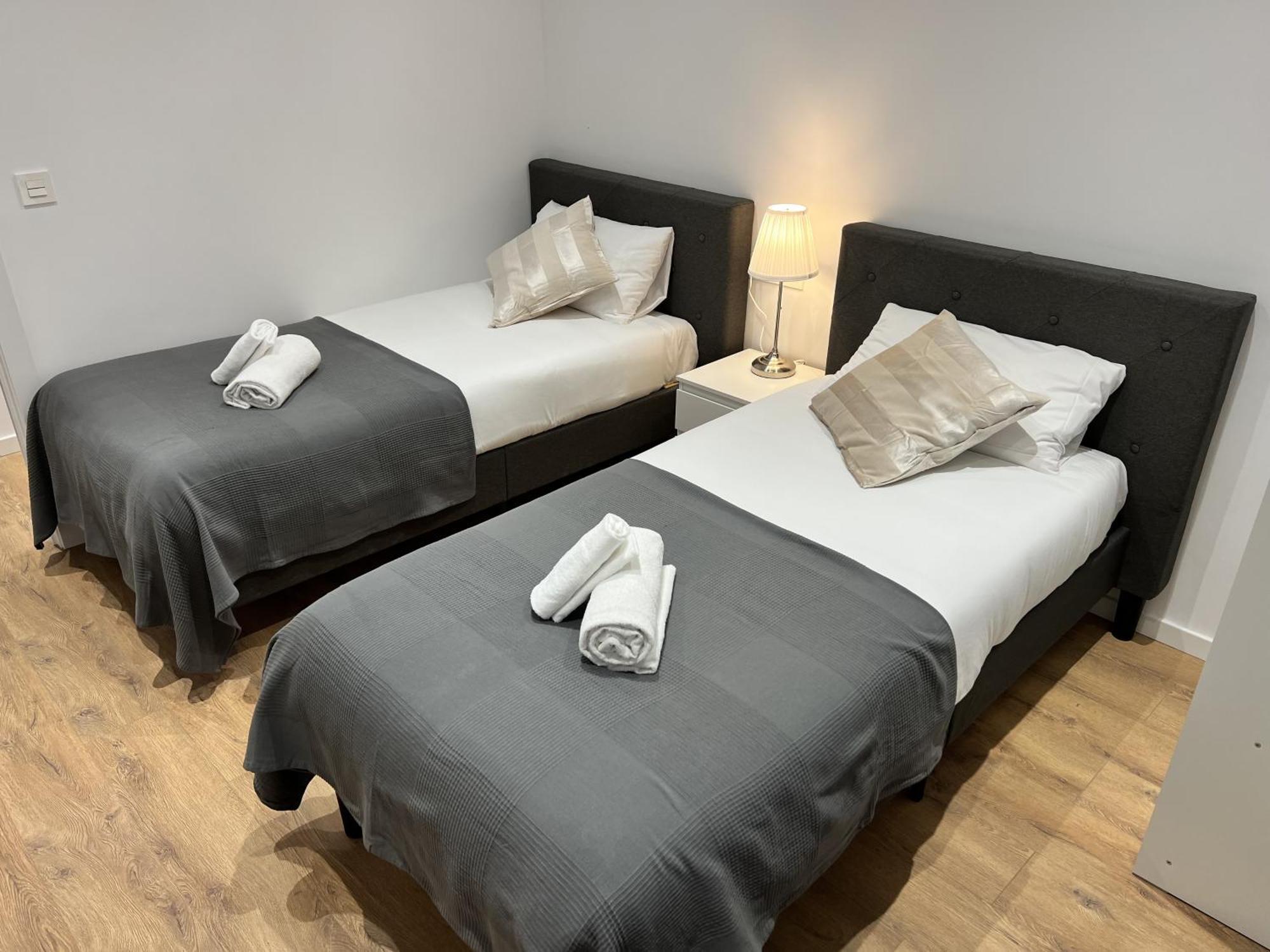 Apartamenticos Plaza Las Armas III Zaragoza Bagian luar foto